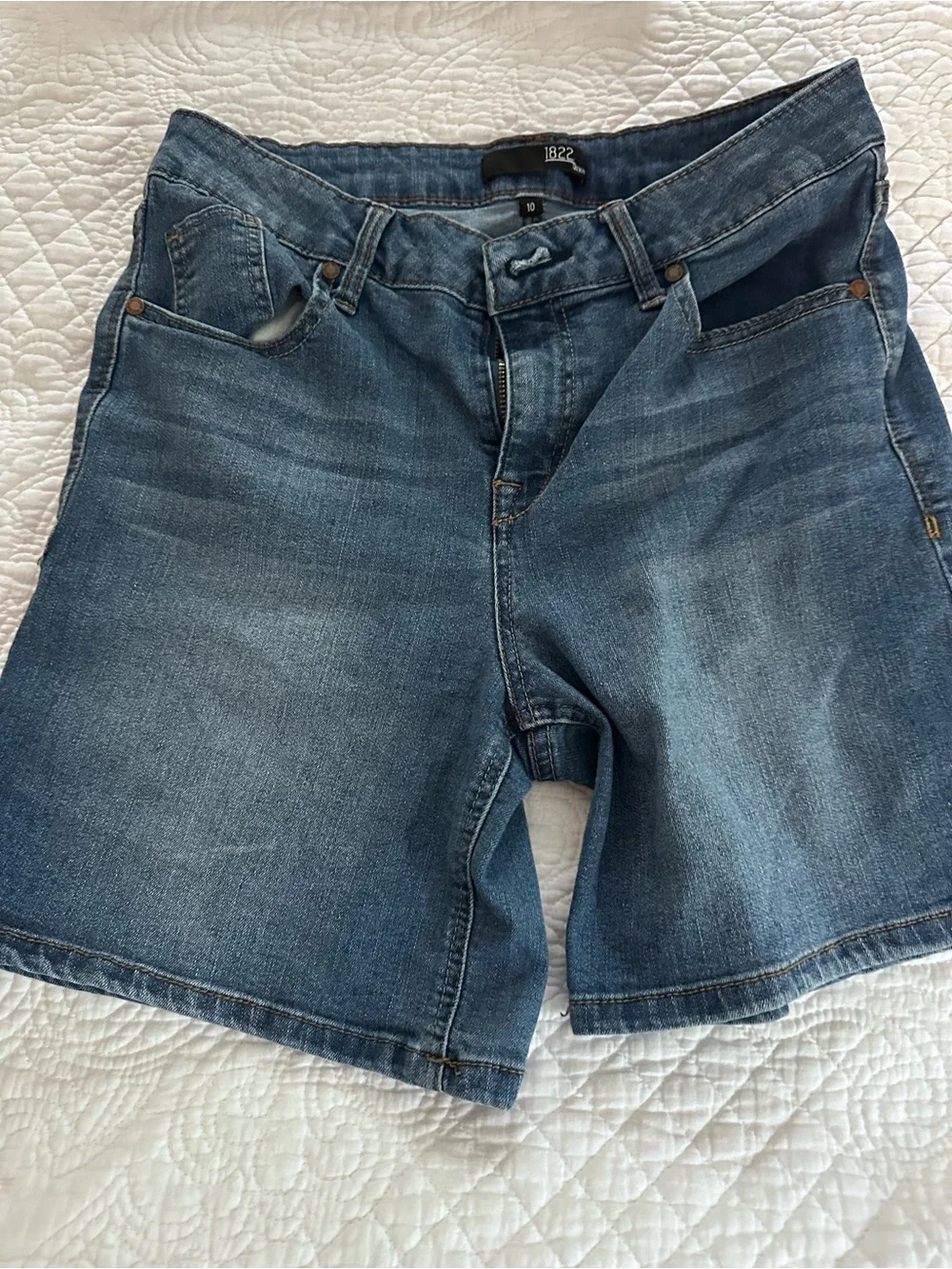 1822 Denim Blue Washed Jean Shorts